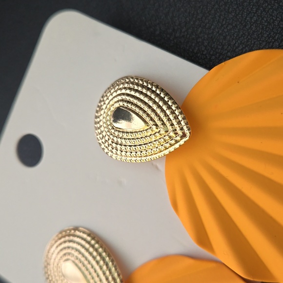 Large Statement Enamel Post Earrings, NWT - Picture 6 of 11